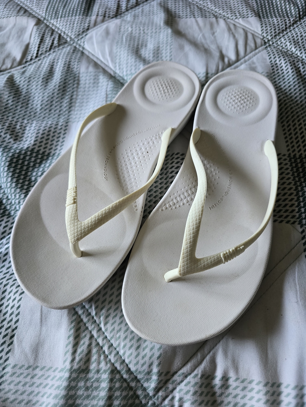 Fitflop White Flip Flops